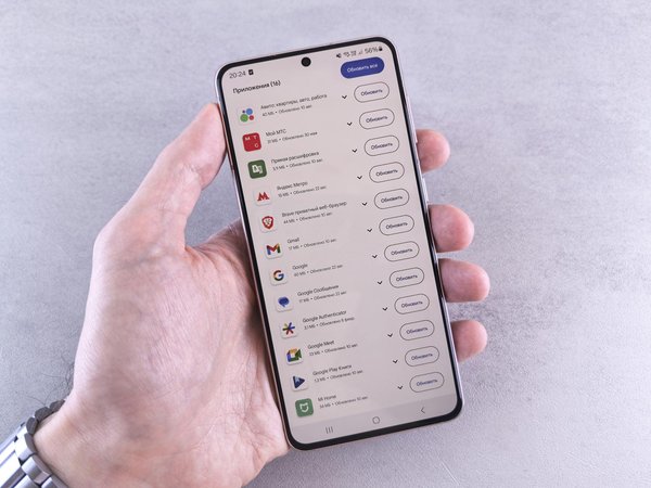 Quelle application de suivi des cycles menstruels recommander pour un usage sur iOS ?
